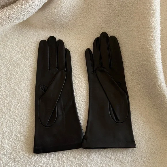Harrods Classic Women’s Leather Gloves - Picture 2 of 5